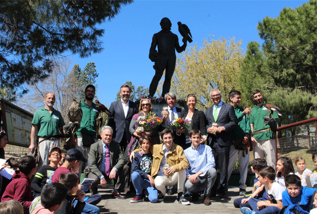 Zoo Aquarium de Madrid homenajea a Félix Rodríguez de la Fuente, el influencer de los animales en los 70